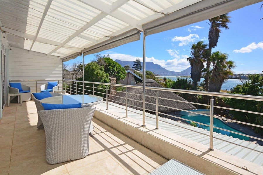 4 Bedroom Property for Sale in Lagoon Beach Western Cape